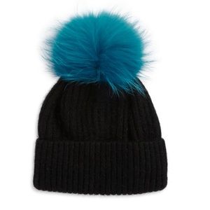 NWT Linda Richards Raccoon Fur and Wool Beanie Hat
